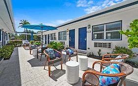 Hollywood Beach Suites&Hotel